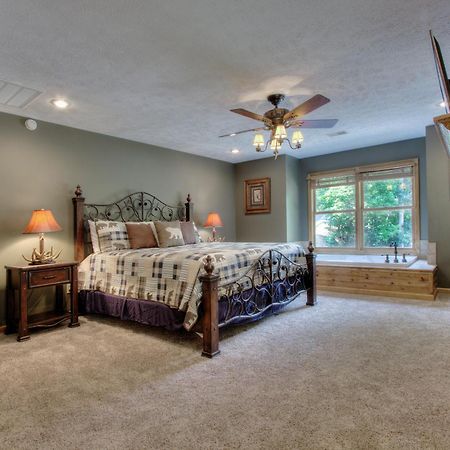 Gorgeous "Country Roads" By Honeybearcabins 4Br 4Ba, Next To Pool, Easy Drive, Main Strip Location! بيدجن فورج المظهر الخارجي الصورة