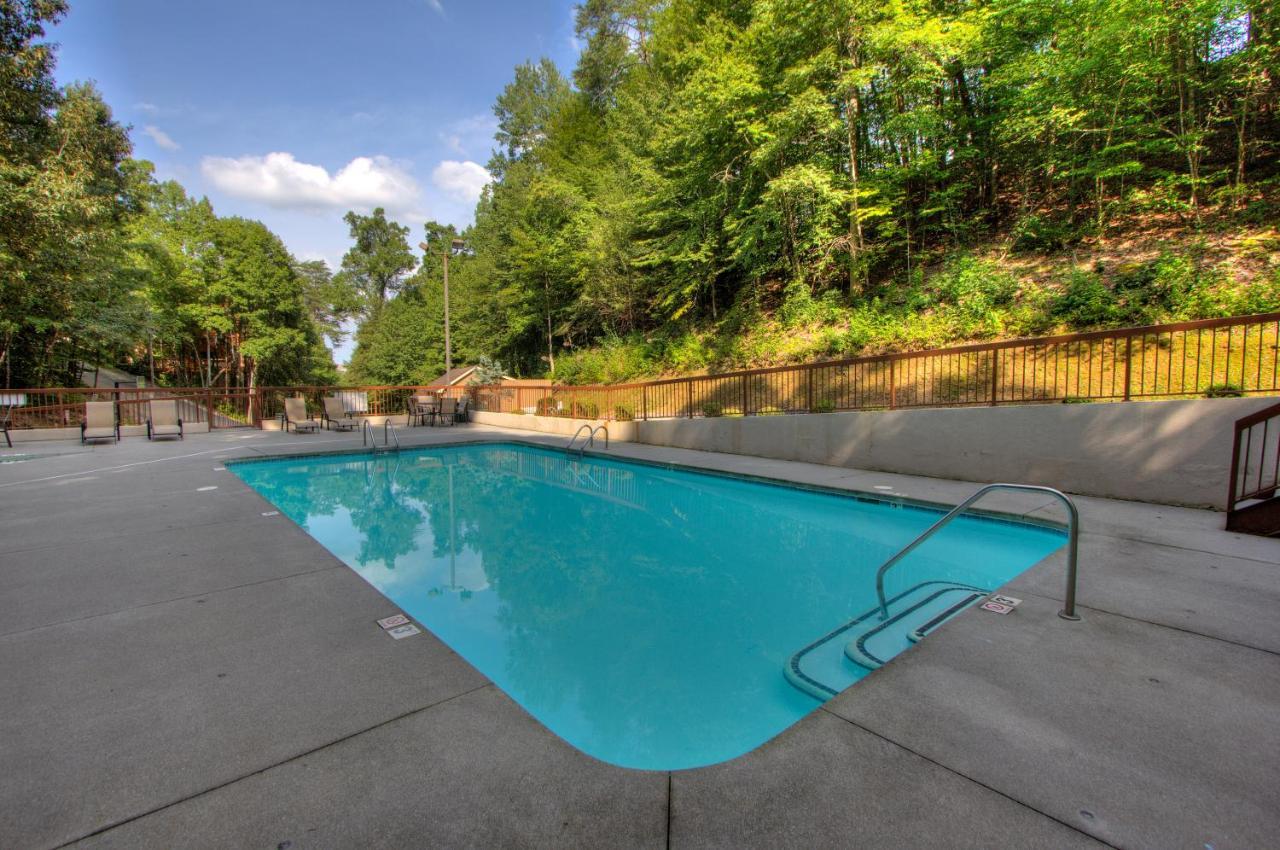 Gorgeous "Country Roads" By Honeybearcabins 4Br 4Ba, Next To Pool, Easy Drive, Main Strip Location! بيدجن فورج المظهر الخارجي الصورة