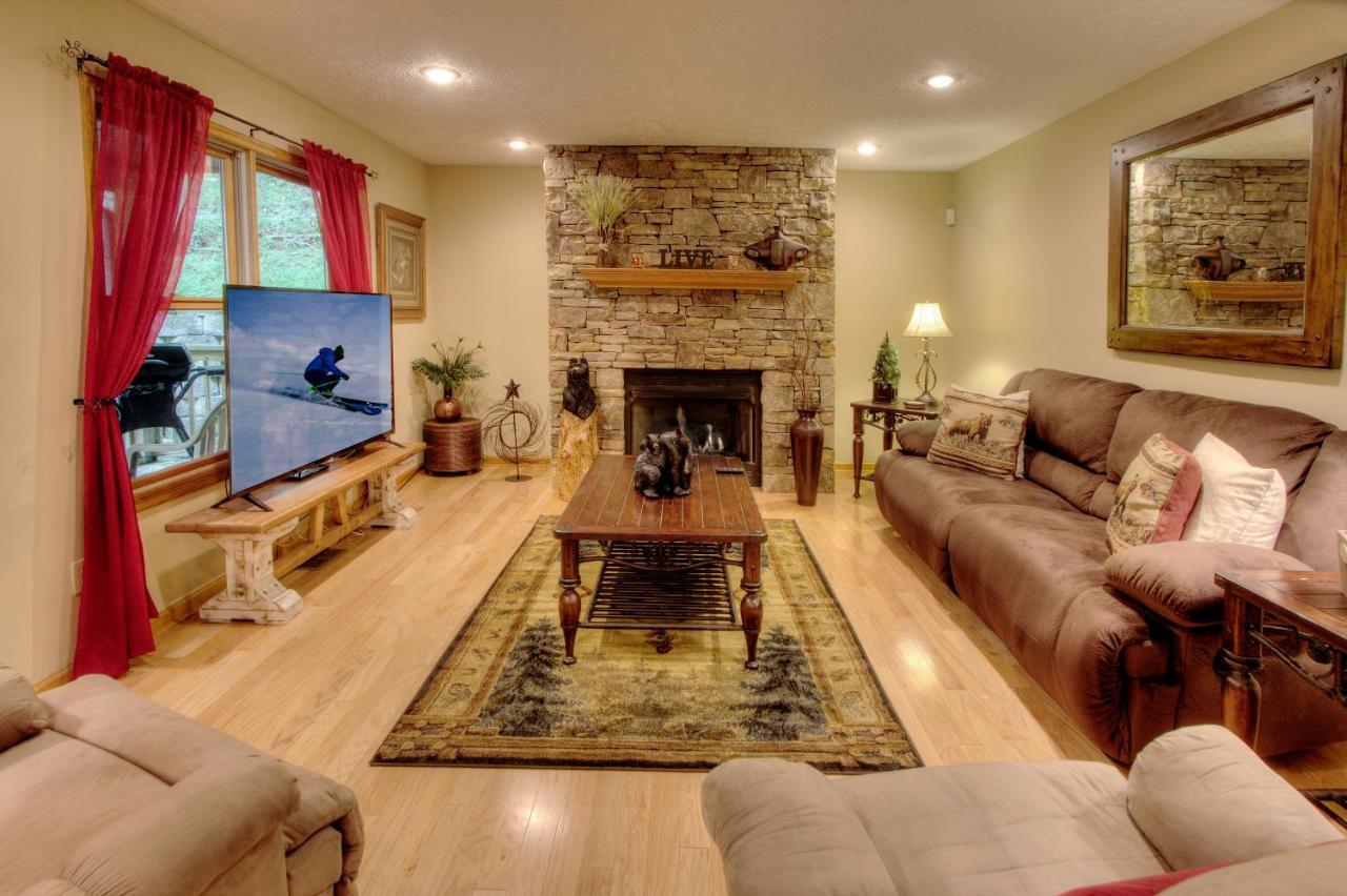 Gorgeous "Country Roads" By Honeybearcabins 4Br 4Ba, Next To Pool, Easy Drive, Main Strip Location! بيدجن فورج المظهر الخارجي الصورة