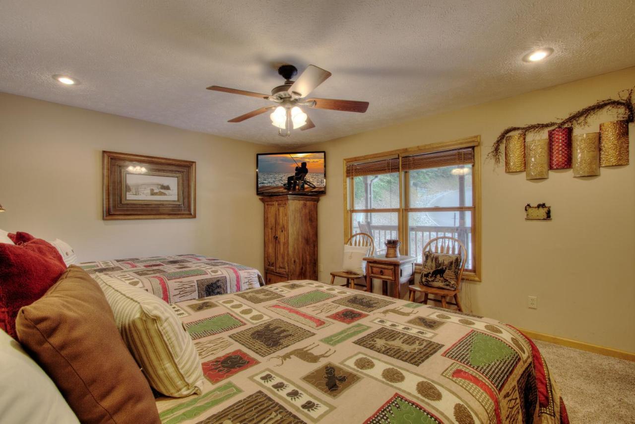 Gorgeous "Country Roads" By Honeybearcabins 4Br 4Ba, Next To Pool, Easy Drive, Main Strip Location! بيدجن فورج المظهر الخارجي الصورة