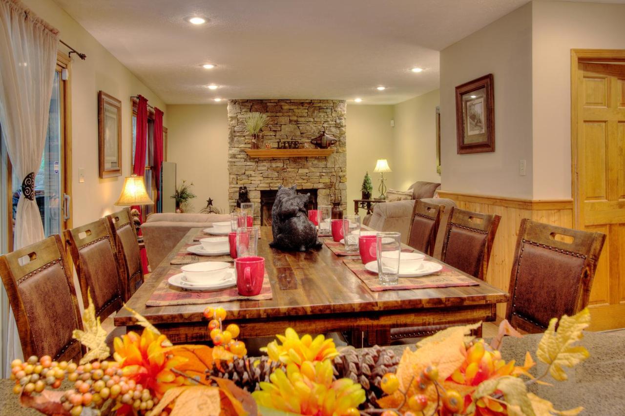 Gorgeous "Country Roads" By Honeybearcabins 4Br 4Ba, Next To Pool, Easy Drive, Main Strip Location! بيدجن فورج المظهر الخارجي الصورة